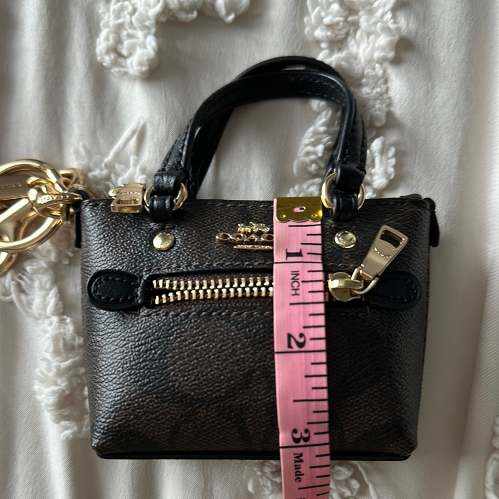 Coach Mini tote keychain - Picture 10 of 12